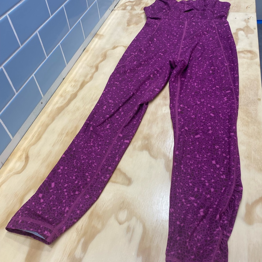 Lululemon onesie /EUC worn fewer than 5 times